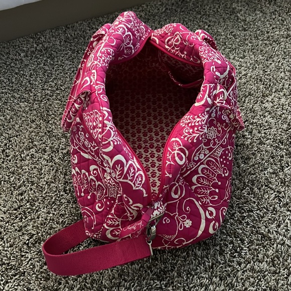 Vera Bradley Large Weekender Bag in Twirly Birds Pink - Picture 3 of 3